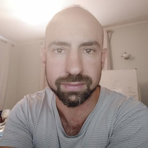 Dario - Italian Teacher in Auckland: Hi! I'm Dario, a rocket s... Dario Italian Tutor in Auckland