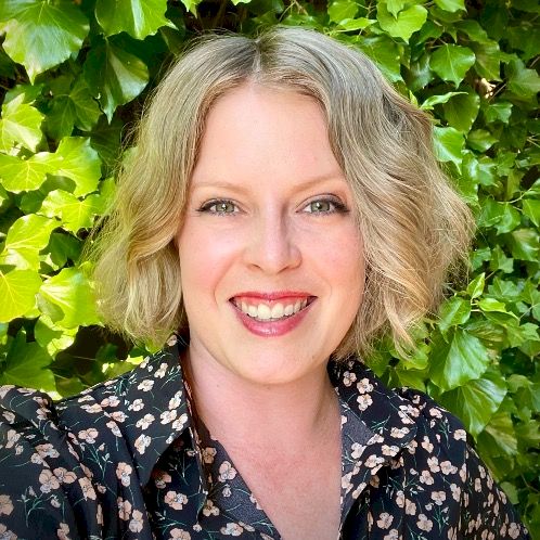 Learn Finnish with Tiia - Busan: Hello! My name is Tiia. I'm a...