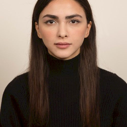 Yasaman - Farsi / Persian Teacher in Paris: Helloo .I'm studyi... Yasaman Farsi / Persian Tutor in Paris
